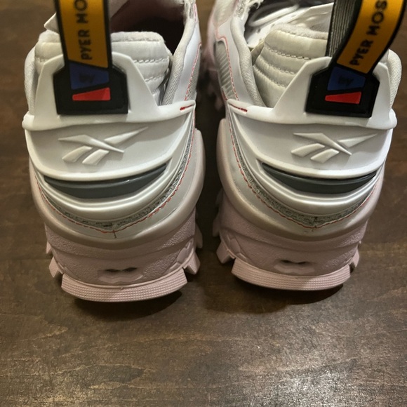 Reebok Experiment 4 Trail Fury
Pyer Moss Ash Lily - Picture 2 of 8